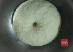 Illustration of how to make peanut sesame sugar buns 6