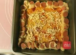 Illustration of how to make as big a pizza as you want 9