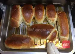 Illustration of how to make butter bread 9