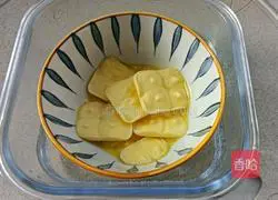 Illustration of how to make scones 2