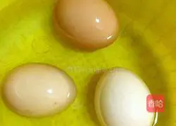 Illustration of how to braise eggs in rice cooker 6