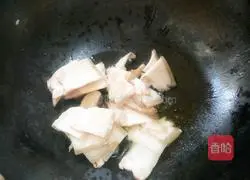 Illustration of how to make celery and dried tofu 7
