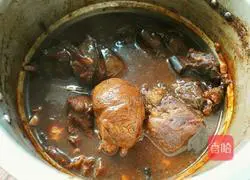 Illustration of how to make soy beef 6