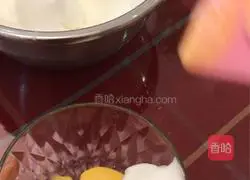 Illustration of how to make orange spotted cake roll 10