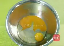 Illustration of how to make local egg chiffon cake 4