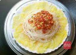 Illustration of how to make garlic vermicelli and baby cabbage 12