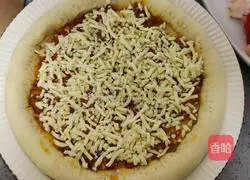 Illustration of how to make ham and bacon pizza 14