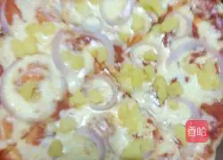 Illustration of how to make Hawaiian fruit pizza 6