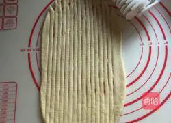 Illustration of how to make mesh sandwich bread 11