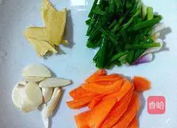 Illustration of how to make fried chicken with fungus 3