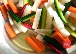 Illustration of how to make simple homemade kimchi 5