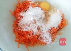 Illustration of how to make vegetarian fried carrot balls 4