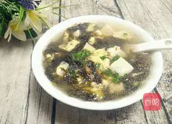 Illustration of how to make seaweed, tofu and egg soup 6