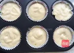 Illustration of how to make clear water cupcakes 9