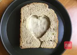 Illustration of how to make tuna and egg toast 3