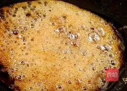 Illustration of how to make peanut black sesame candy 6