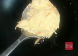 Illustration of how to make pan-fried potato pancakes 7