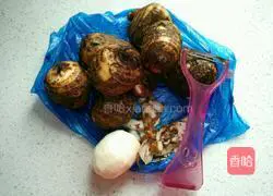 Illustration of how to make steamed pork with taro powder 2