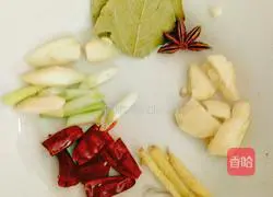 Illustration of how to cook chicken feet 1