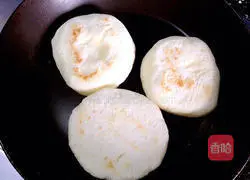 Illustration of how to make Roujiamo 24