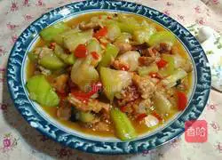 Illustration of how to make watermelon and fried pork slices 10