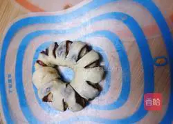 Illustration of making bean paste bagels 10