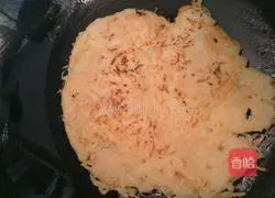 Fry the shredded potato pancakes Practice illustration 6