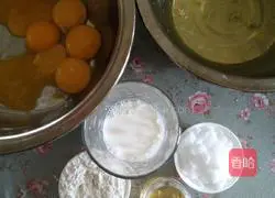 Illustration of the steps of making cake embryos in a rice cooker 1