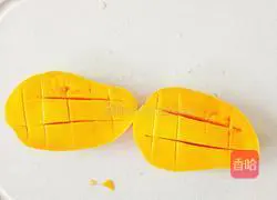 Mango Banana Toast Pizza Recipe Illustration 3