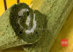 Illustration of how to make matcha cream cake roll 10