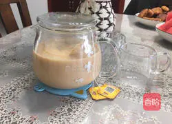 Illustration of how to make homemade Hong Kong-style milk tea (reuploaded) 4