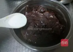 Illustration of how to stir-fry pork liver with kimchi 3