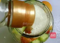 Illustration of how to make fruit pickles 4