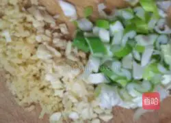 Mushroom braised noodles.Illustration of how to make them 2