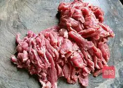 Illustration of how to make stir-fried beef slices 2