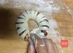 Illustration of making bean paste bread 11