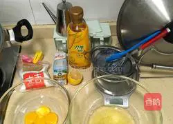 Illustration of how to make 8-inch chiffon fruit cake 1