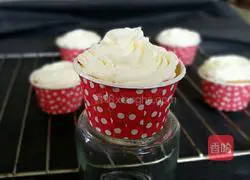 Cup cream cake Illustration of practice 16