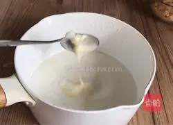  Illustration of how to make simulated mousse cake 7