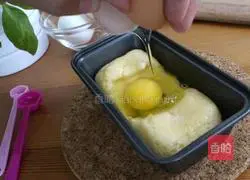 Illustration of how to make chicken cake at Seoul Night Market 8