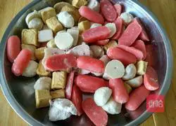 Illustration of how to make spicy fish balls 1