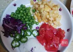 Illustration of how to make chicken and apple lace pizza 6