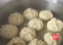 Illustration of how to make Mushroom and Fresh Meat Xiao Long Bao 6