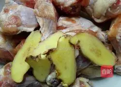 Illustration of how to make cola-braised chicken legs 2