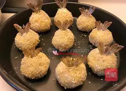 Potato, Anchovies and Shrimp Balls Illustration of how to do it 3