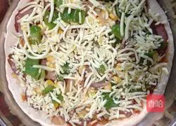 Illustration of how to make shrimp and bacon pizza 6