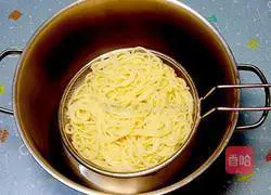 Mushroom White Sauce Spaghetti Practice illustration 2