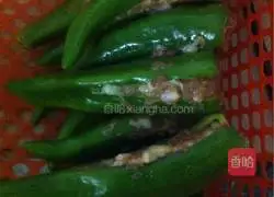 Illustration of Stuffed Green Peppers 2