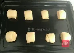 Illustration of how to make small bread 7