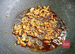 Illustration of how to make braised noodles with spicy pepper 4